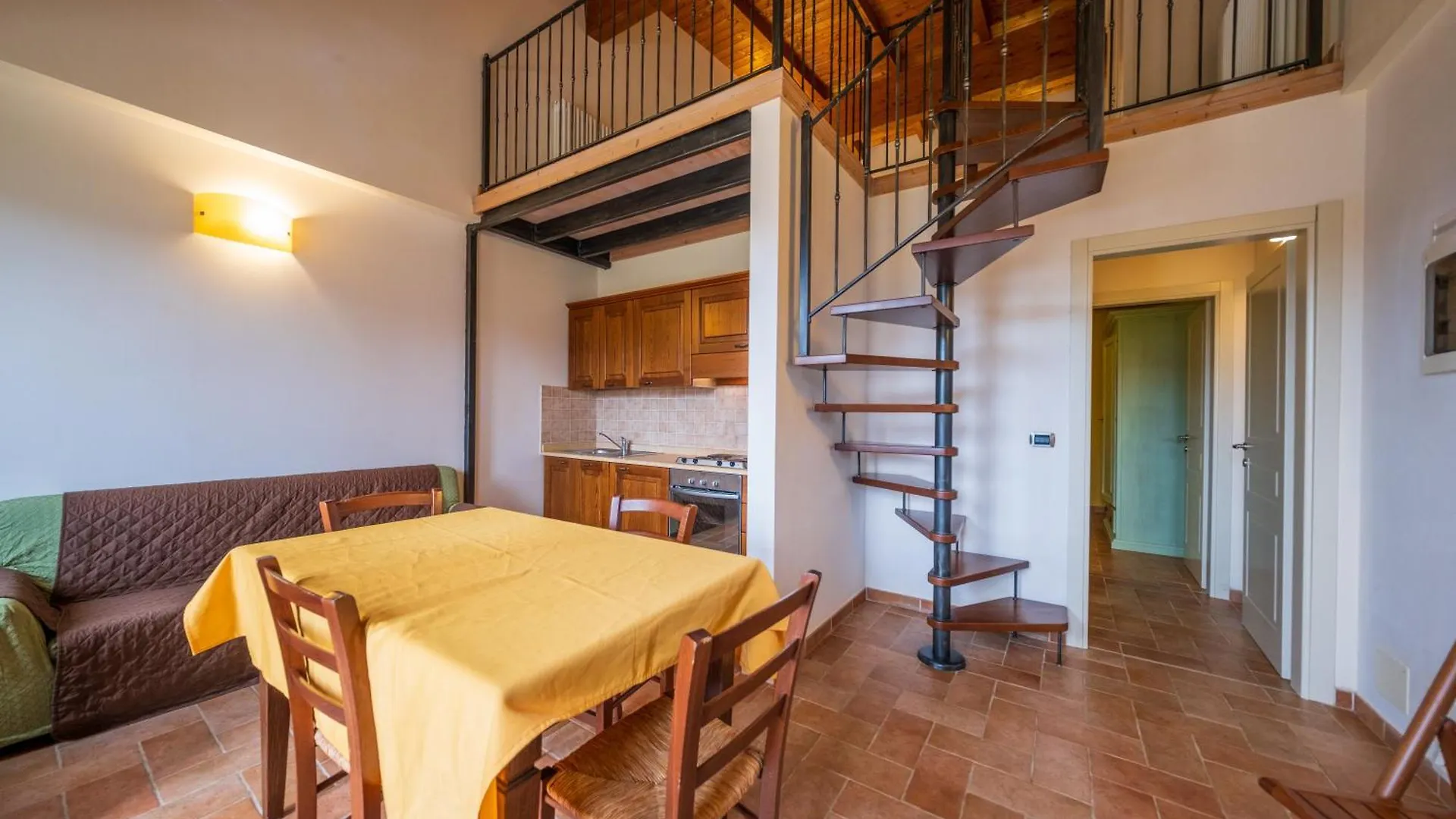 Farm stay Agriturismo Borgo Biaia Camporgiano Italy