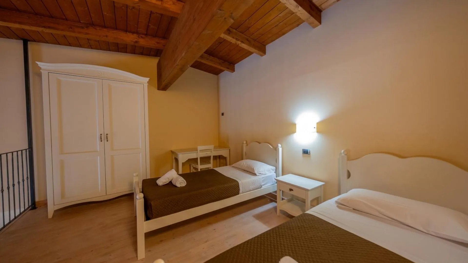 Farm stay Agriturismo Borgo Biaia Camporgiano