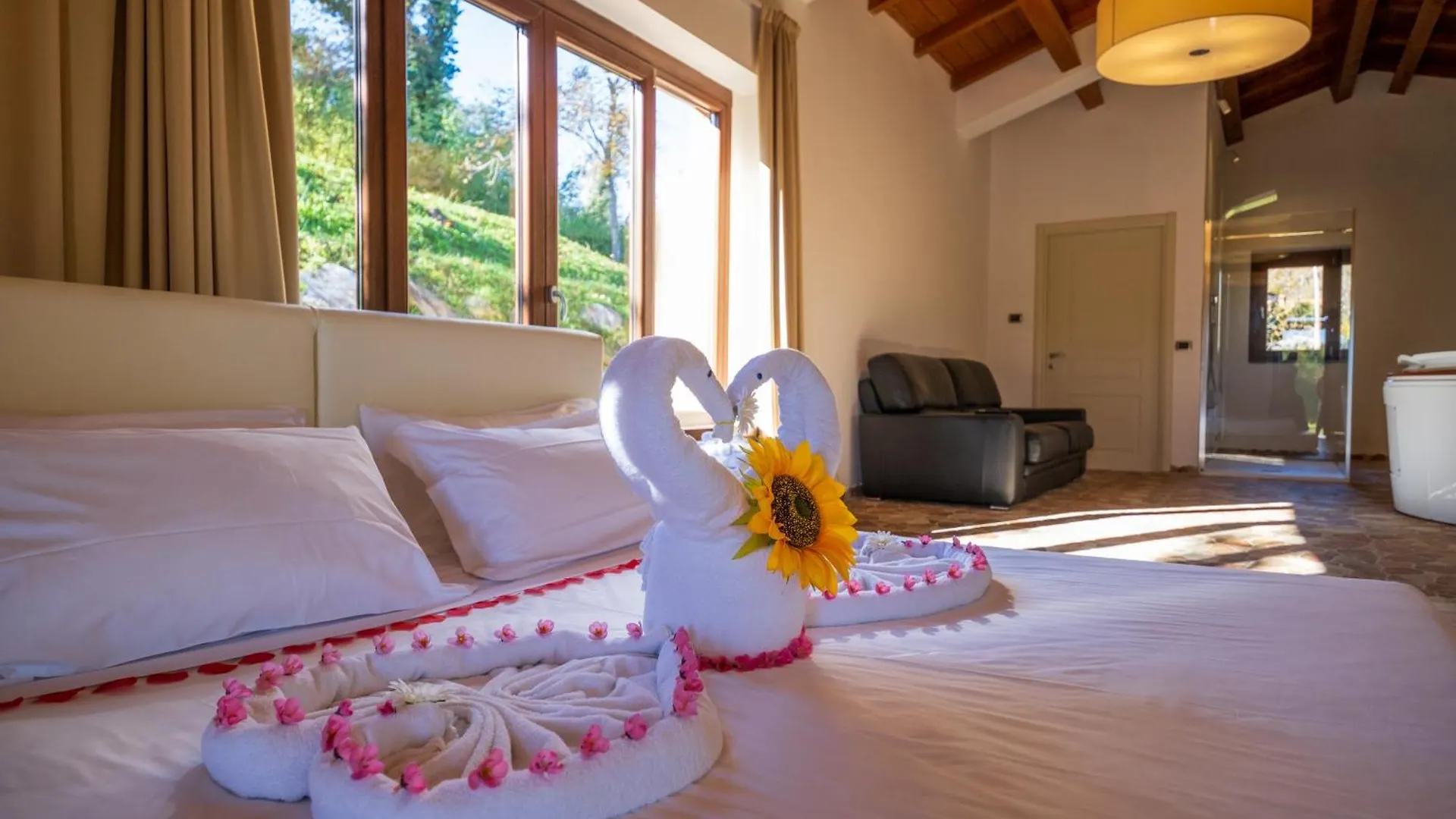 Farm stay Agriturismo Borgo Biaia Camporgiano Italy