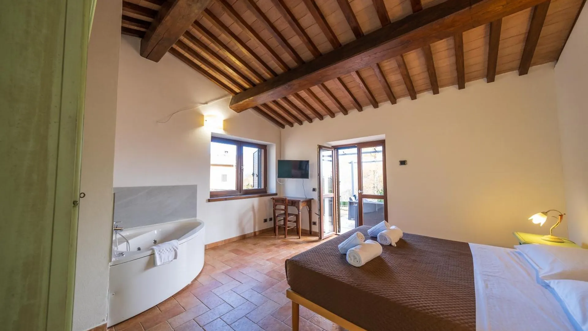 Agriturismo Borgo Biaia Camporgiano Farm stay