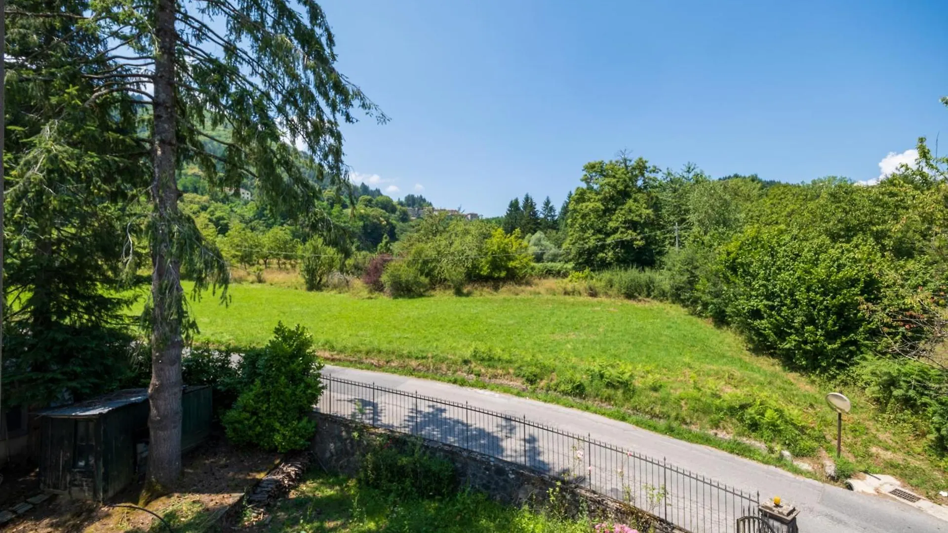 Agriturismo Borgo Biaia Camporgiano Farm stay